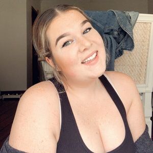 Meet your Posher, Carly